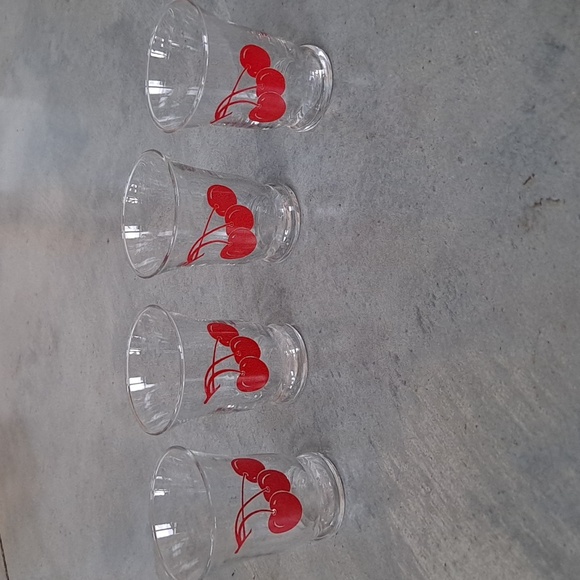 Vintage MCM Libbey Red Cherries Juice Glass | Shot Glass | Set of 4 - Picture 2 of 9